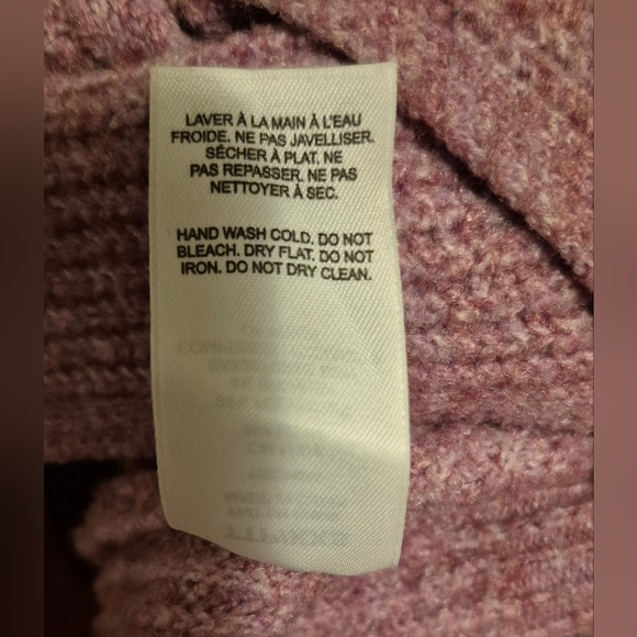 Dynamite Pink V-Neck Cropped Sweater - Picture 5 of 5